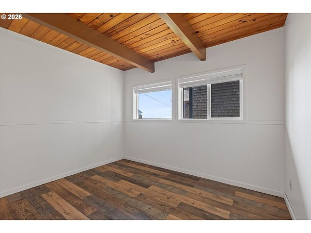 1931 Ne 68TH St, Lincoln City, OR 97367