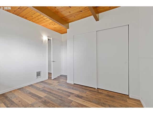 1931 Ne 68TH St, Lincoln City, OR 97367