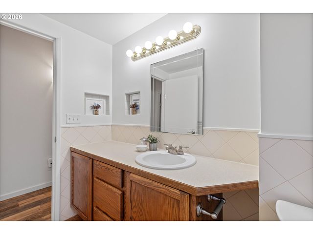 1931 Ne 68TH St, Lincoln City, OR 97367