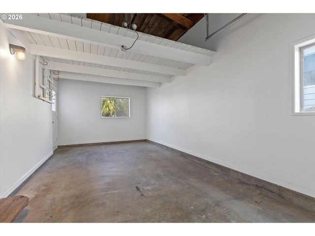 1931 Ne 68TH St, Lincoln City, OR 97367