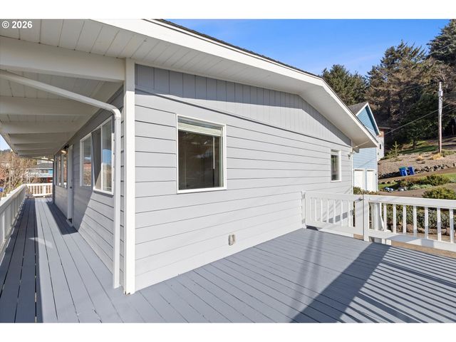 1931 Ne 68TH St, Lincoln City, OR 97367