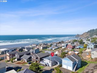 1931 Ne 68TH St, Lincoln City, OR 97367