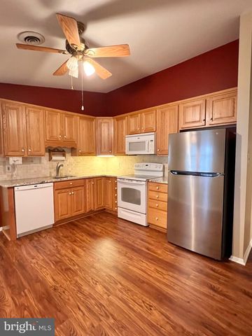 8 ROSE TER, Newark, DE 19702
