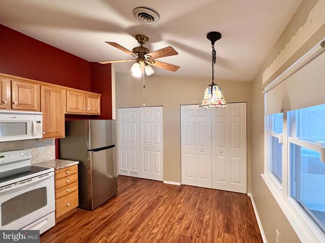 8 ROSE TER, Newark, DE 19702