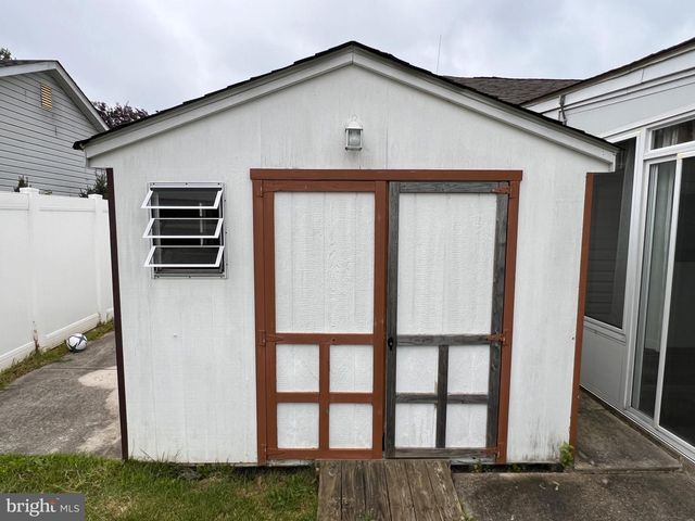 8 ROSE TER, Newark, DE 19702