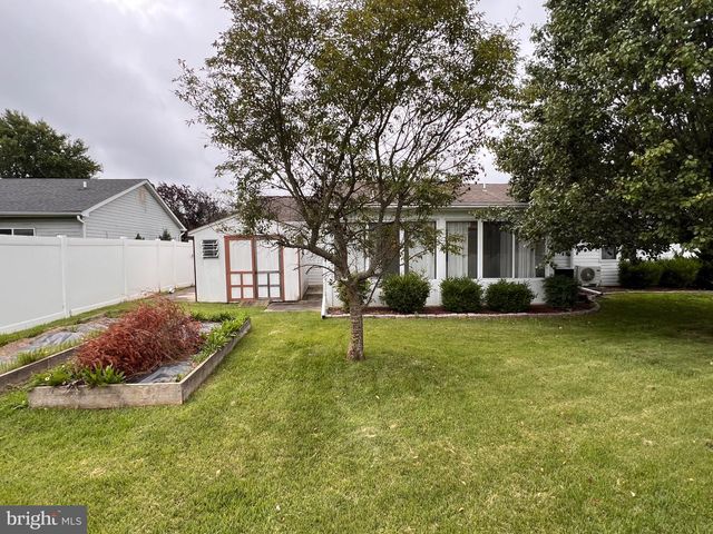 8 ROSE TER, Newark, DE 19702