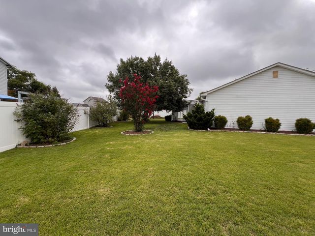 8 ROSE TER, Newark, DE 19702