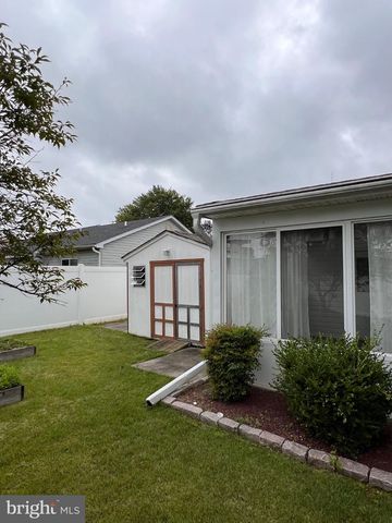 8 ROSE TER, Newark, DE 19702