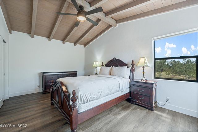 7041 E River Road, Tucson, AZ 85750