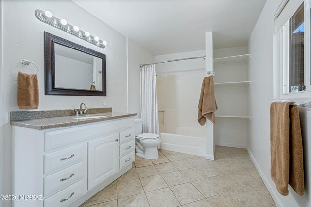 7041 E River Road, Tucson, AZ 85750