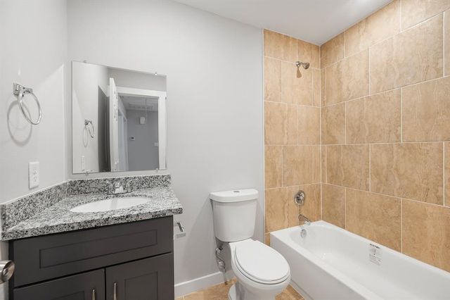 7804 Crestview Drive B, Houston, TX 77028