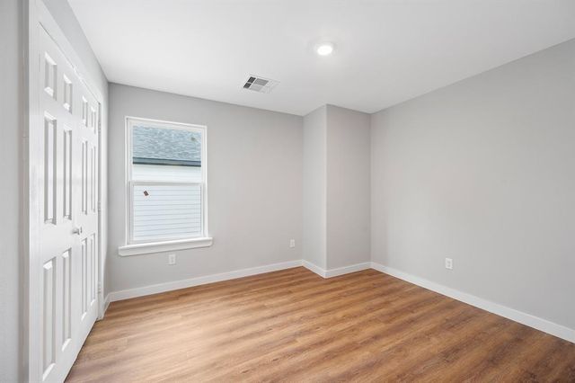 7804 Crestview Drive B, Houston, TX 77028