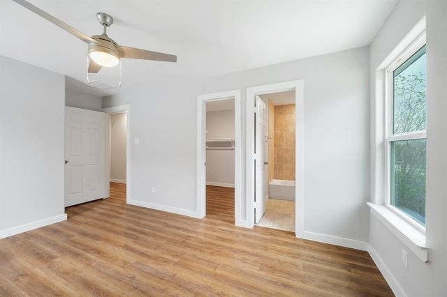 7804 Crestview Drive B, Houston, TX 77028