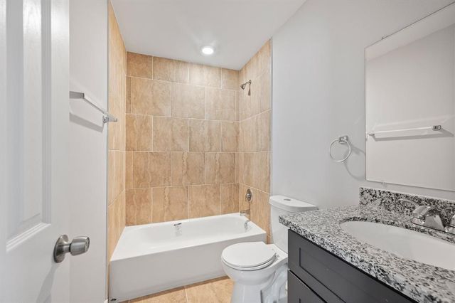 7804 Crestview Drive B, Houston, TX 77028