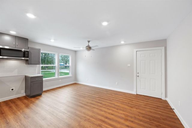 7804 Crestview Drive B, Houston, TX 77028