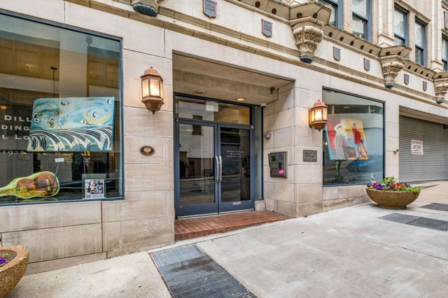 700 Church St Apt 208, Nashville, TN 37203