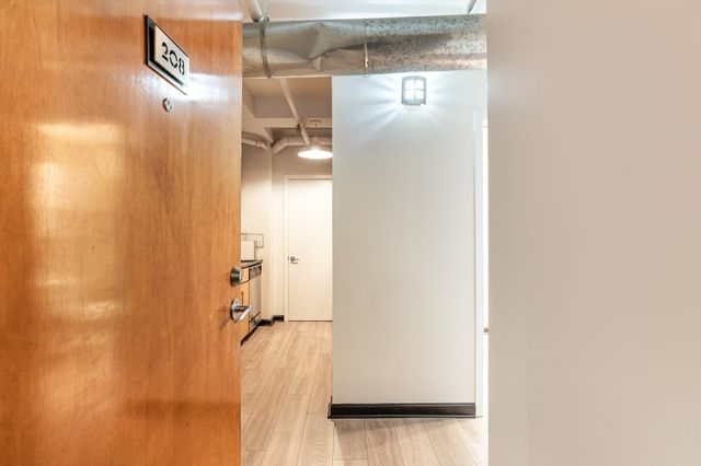 700 Church St Apt 208, Nashville, TN 37203