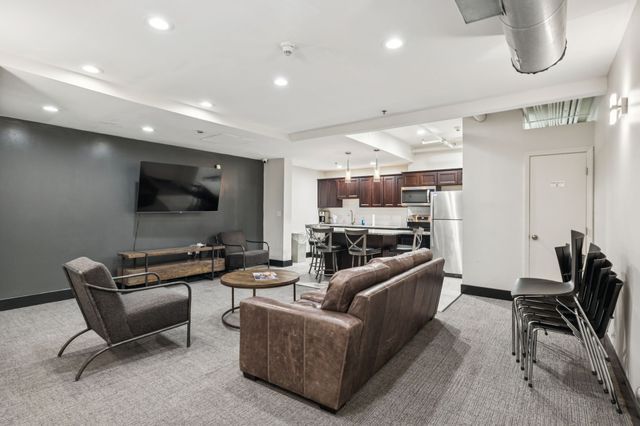 700 Church St Apt 208, Nashville, TN 37203