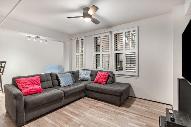 700 Church St Apt 208, Nashville, TN 37203