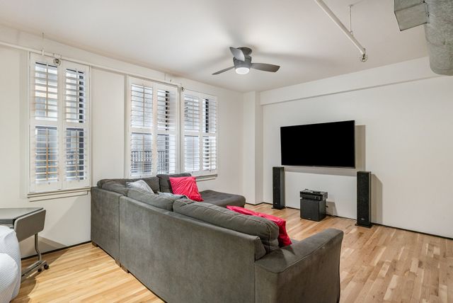 700 Church St Apt 208, Nashville, TN 37203