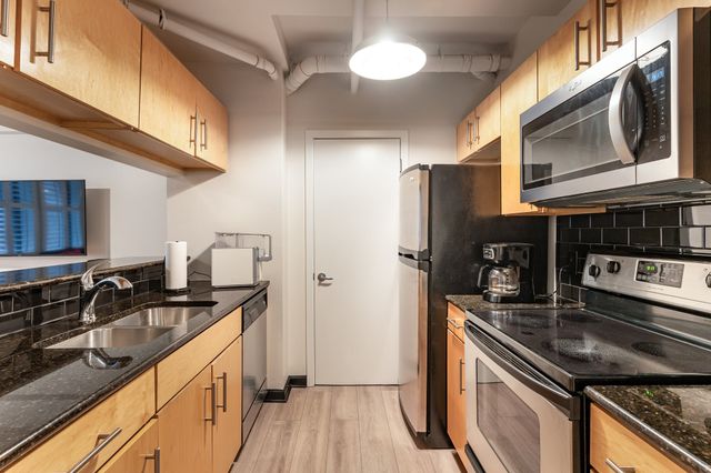 700 Church St Apt 208, Nashville, TN 37203