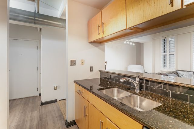 700 Church St Apt 208, Nashville, TN 37203