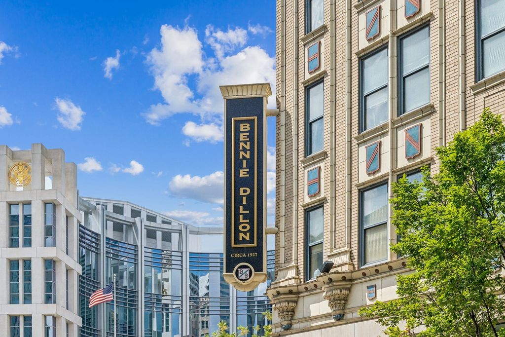 700 Church St Apt 208, Nashville, TN 37203