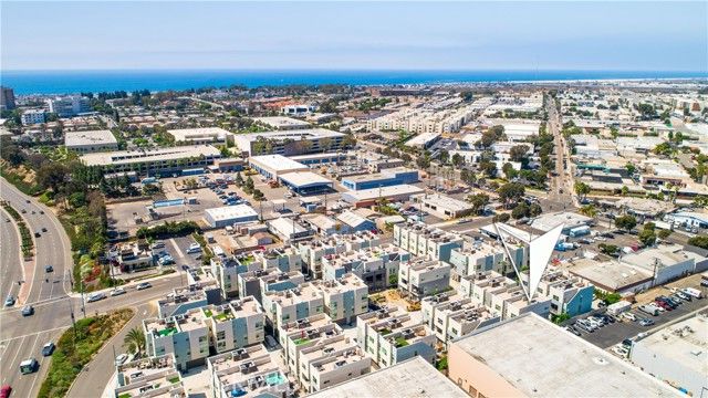 1533 Sullivan Avenue, Costa Mesa, CA 92627