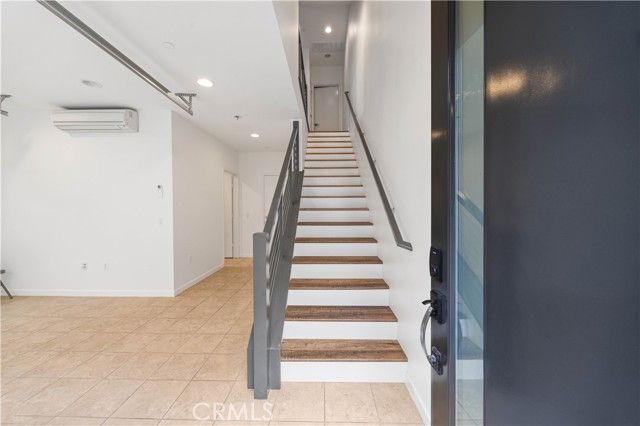 1533 Sullivan Avenue, Costa Mesa, CA 92627