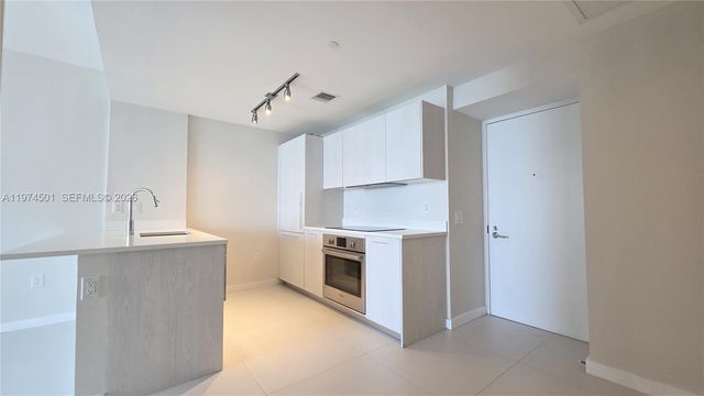 501 NE 31st St 2404, Miami, FL 33137