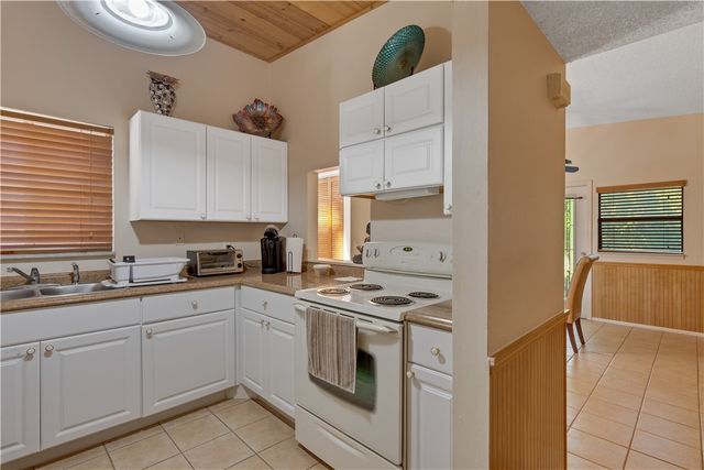 422 Del Monte Road, Sebastian, FL 32958