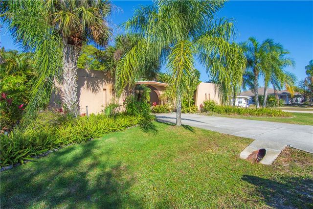 422 Del Monte Road, Sebastian, FL 32958