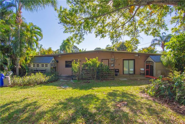 422 Del Monte Road, Sebastian, FL 32958