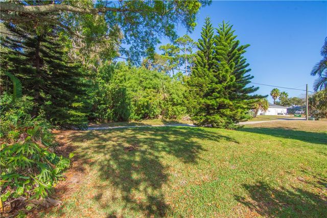 422 Del Monte Road, Sebastian, FL 32958