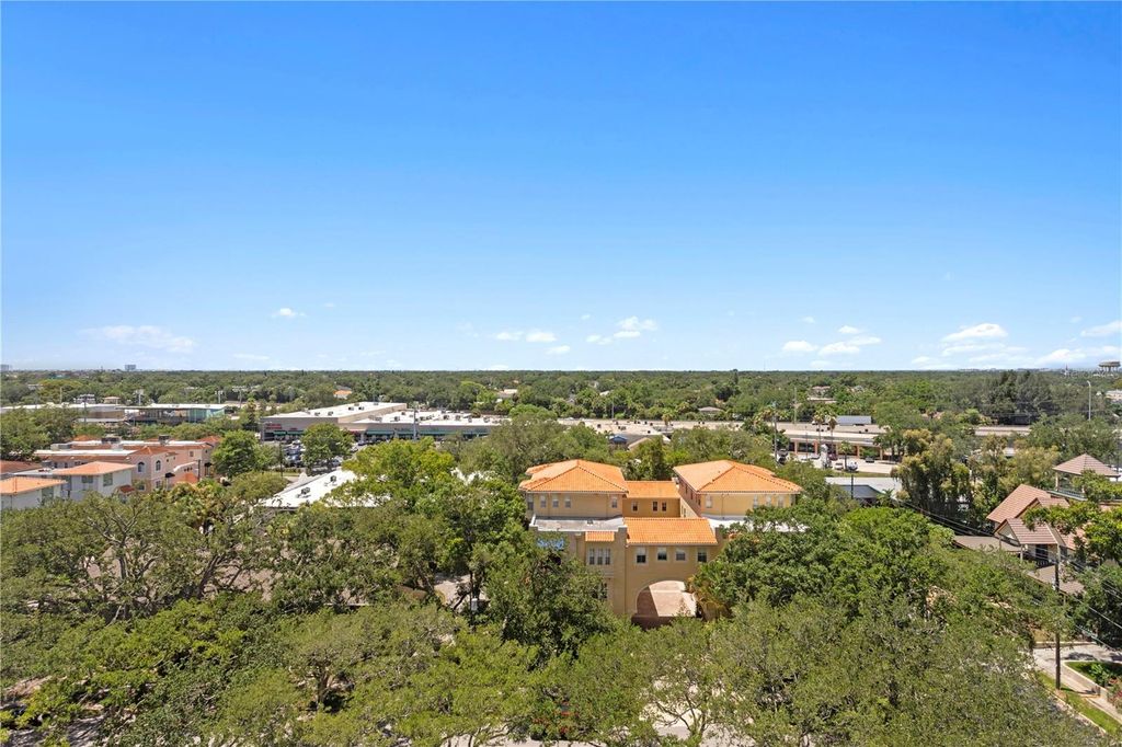 Image 12 of property listing at 3301 BAYSHORE BOULEVARD 1101E, Tampa, FL 33629