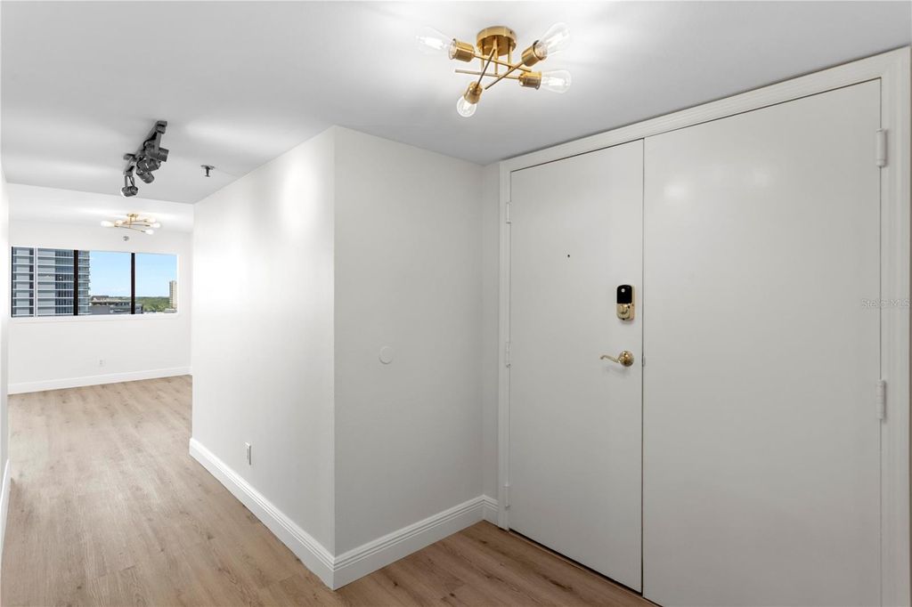 Image 3 of property listing at 3301 BAYSHORE BOULEVARD 1101E, Tampa, FL 33629