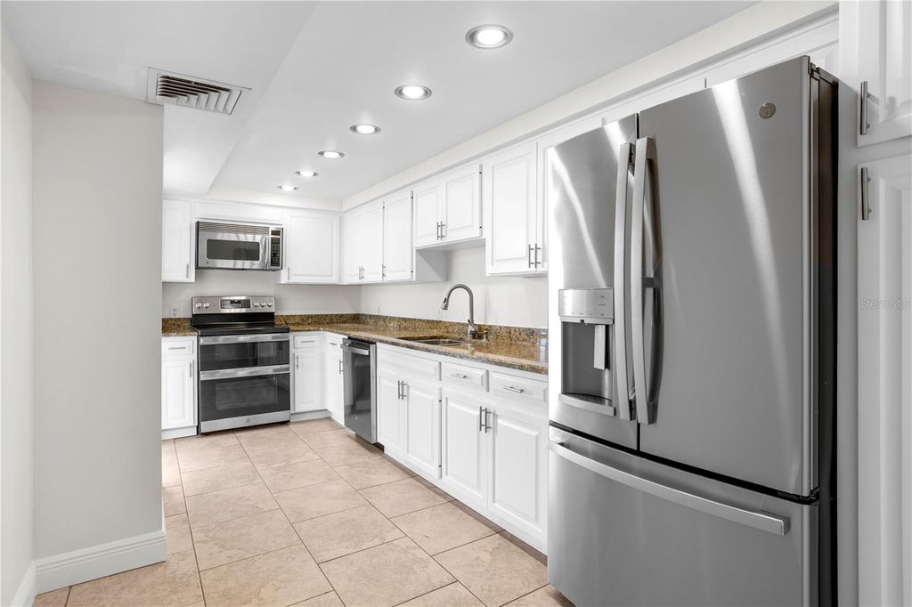 Image 21 of property listing at 3301 BAYSHORE BOULEVARD 1101E, Tampa, FL 33629