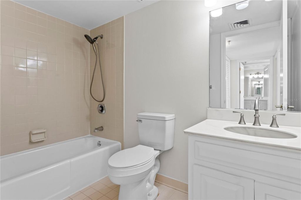 Image 34 of property listing at 3301 BAYSHORE BOULEVARD 1101E, Tampa, FL 33629