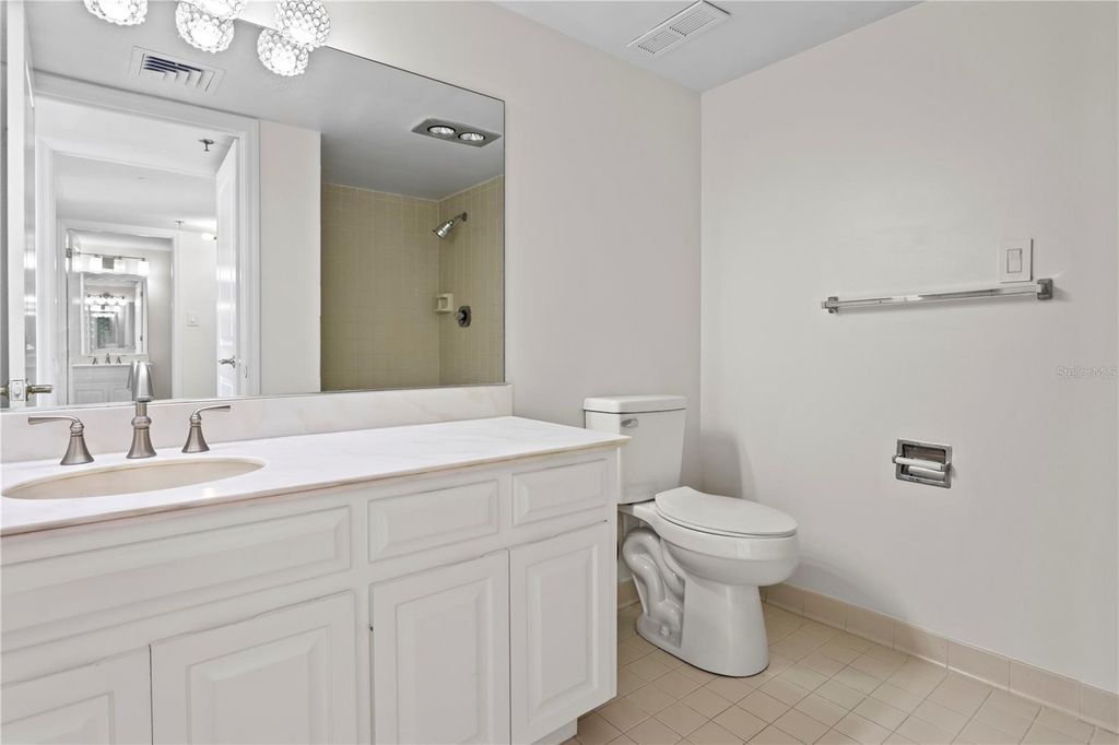 Image 37 of property listing at 3301 BAYSHORE BOULEVARD 1101E, Tampa, FL 33629