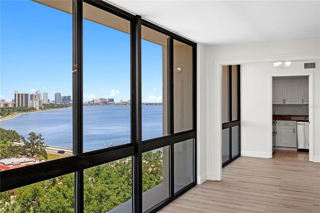 Image 5 of property listing at 3301 BAYSHORE BOULEVARD 1101E, Tampa, FL 33629