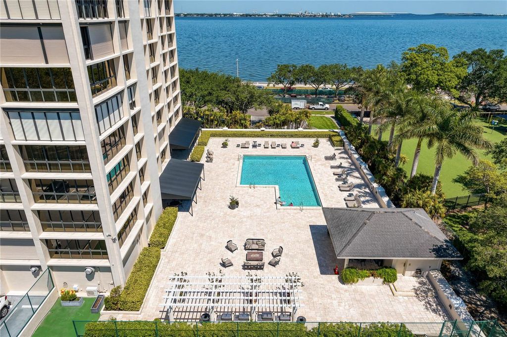 Image 47 of property listing at 3301 BAYSHORE BOULEVARD 1101E, Tampa, FL 33629
