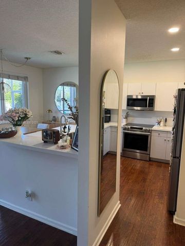 1463 Banyan Way, Weston, FL 33327