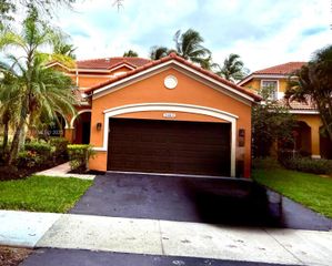 1463 Banyan Way, Weston, FL 33327