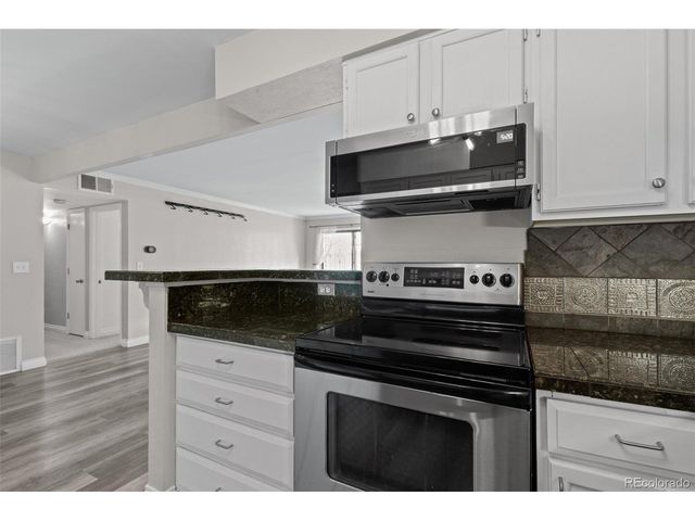 410 Zang St 2-106, Lakewood, CO 80228