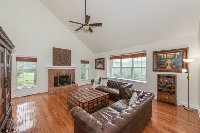 14 Vista Dr, Mount Olive Twp., NJ 07836