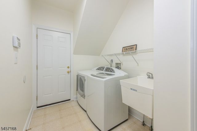 14 Vista Dr, Mount Olive Twp., NJ 07836
