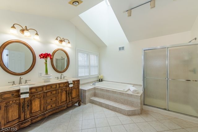 14 Vista Dr, Mount Olive Twp., NJ 07836