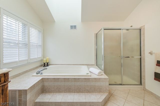 14 Vista Dr, Mount Olive Twp., NJ 07836