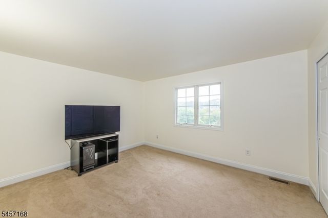 14 Vista Dr, Mount Olive Twp., NJ 07836