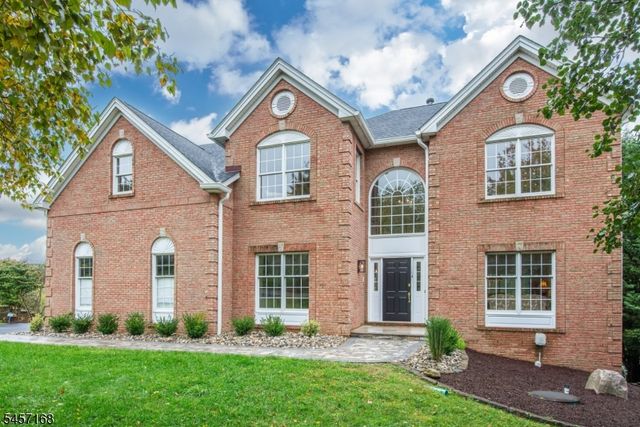 14 Vista Dr, Mount Olive Twp., NJ 07836